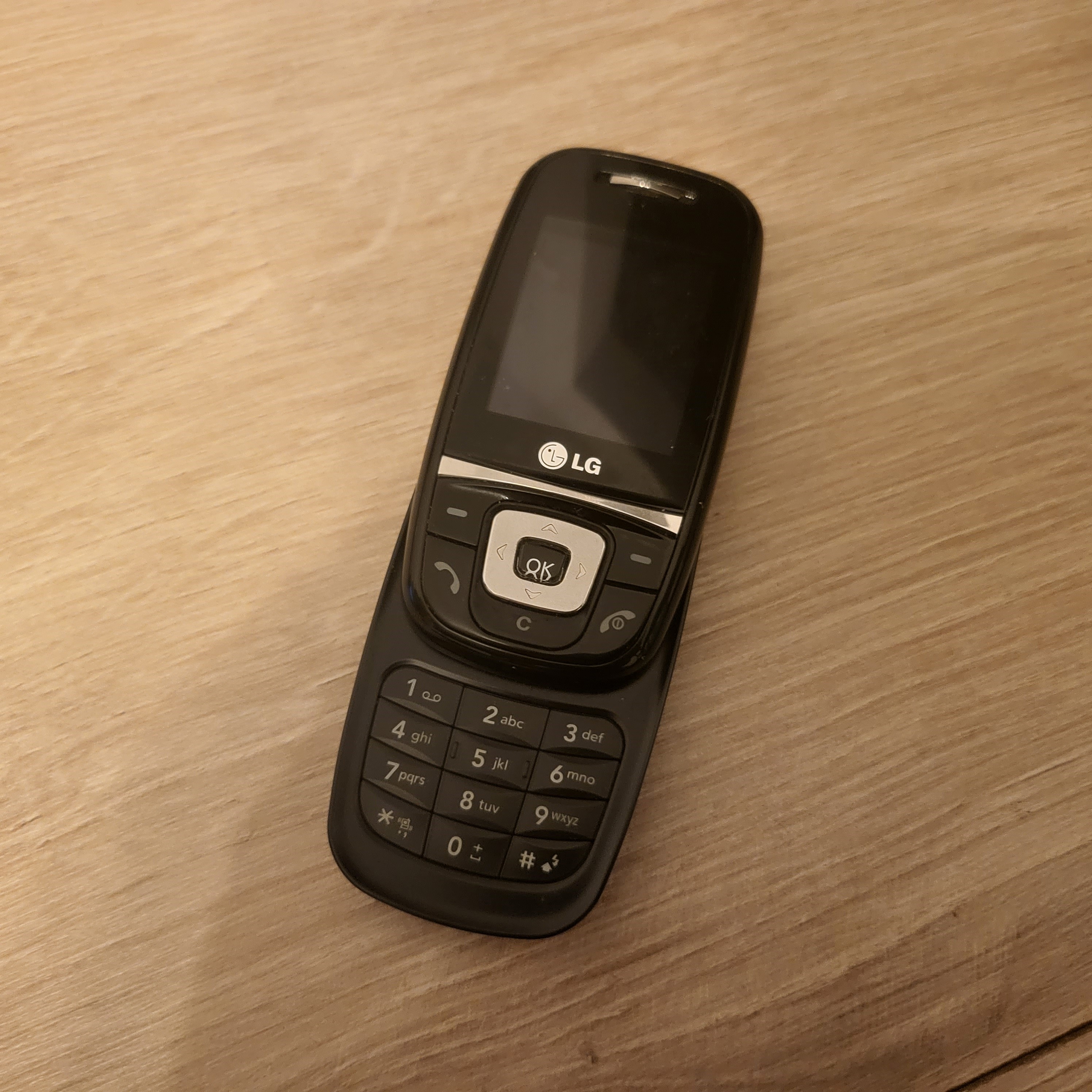 LG KE260